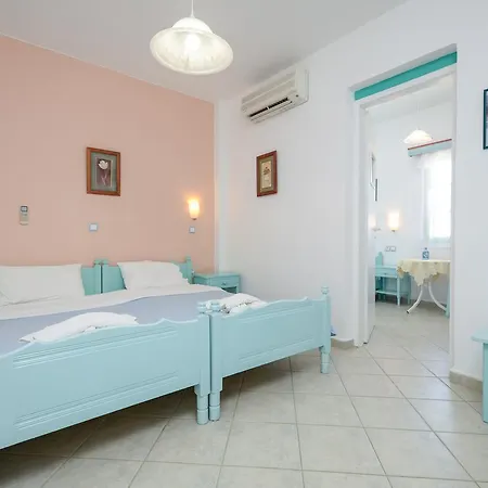 Sunday Daire Agia Anna (Naxos)