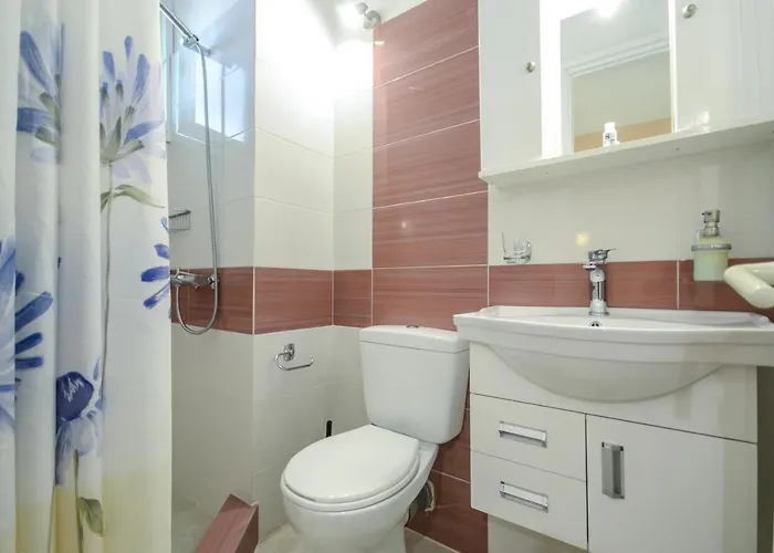 星期天一室公寓酒店 *